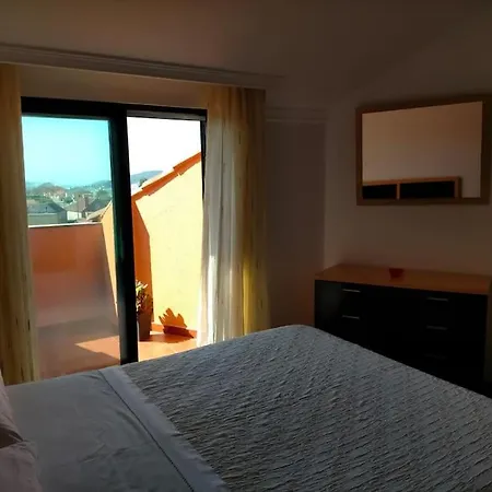 Atico Con 3 Habitaciones En Poio Esterno foto
