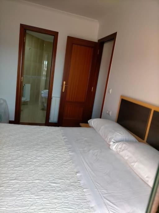 Atico Con 3 En Apartment Poio